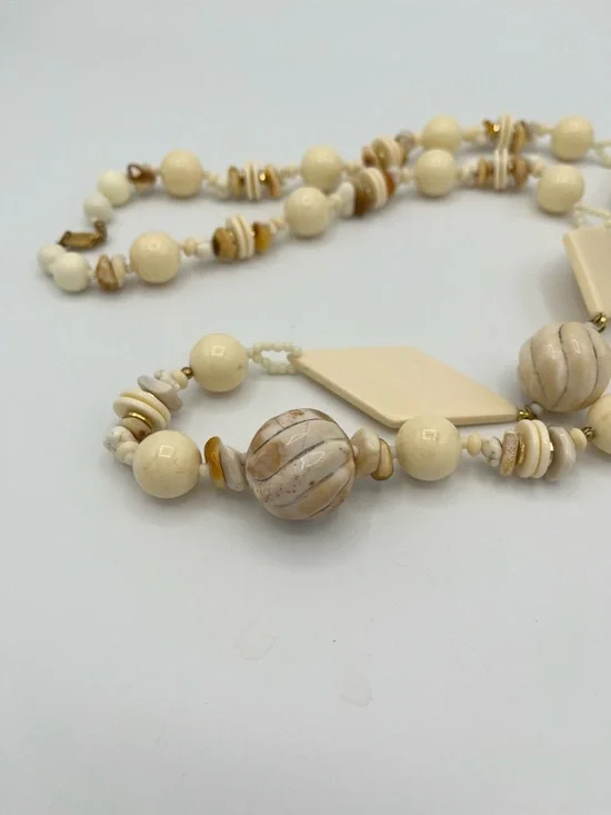 Vintage Miriam Haskell New Old Stock Cream Resin Necklace and 14kt Gold Earrings - Picture 6 of 11